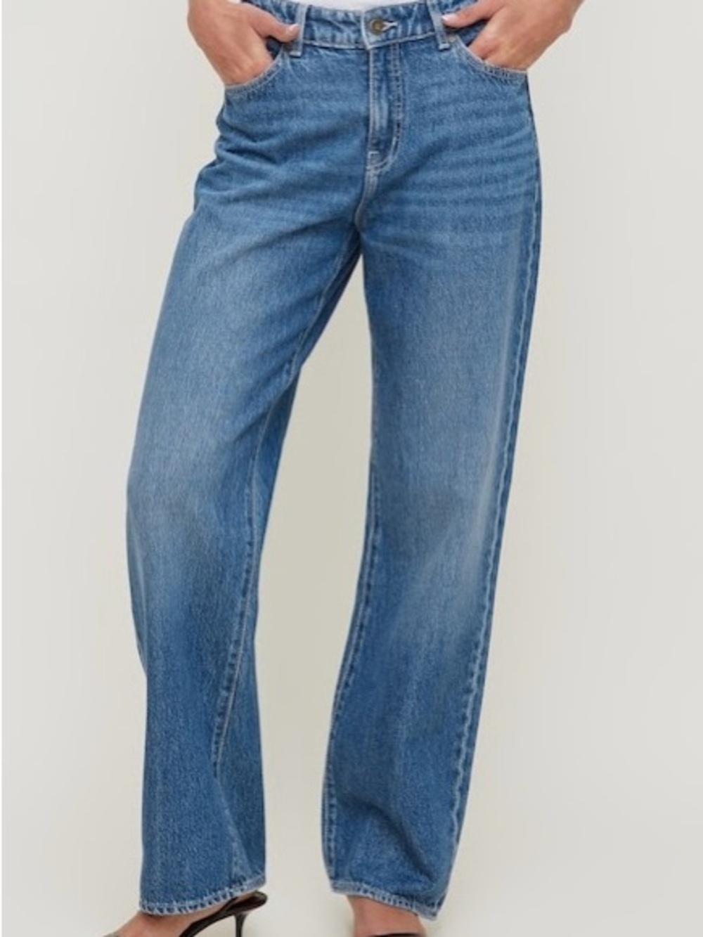 NWOT Dynamite Mika mid rise Straight-Leg Women’s Jeans - Blue Wash